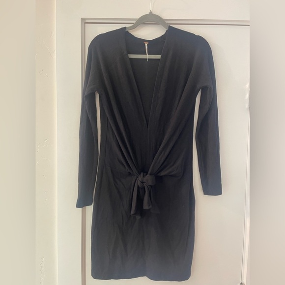 Free People Chic Black Long Sleeve Dress Size M GUC - Picture 2 of 4